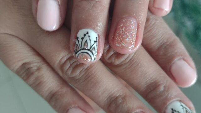 Uñas Elas salón de uñas & depilación láser en Hurlingham Provincia de Buenos Aires Argentina