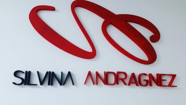 Uñas Escuela De Belleza Y Centro De Estetica en Santa Rosa La Pampa Argentina