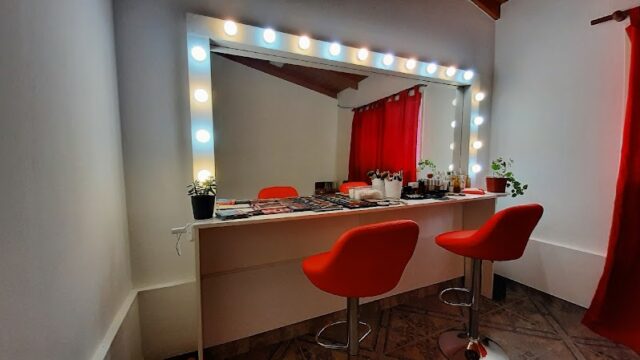Uñas Juliett Makeupp Maquillaje y Peinado en Villa Carlos Paz Córdoba Argentina