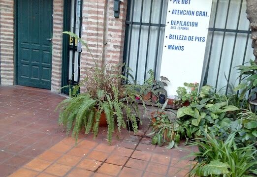 Uñas Manicuria y Depilación femenina Moron (Cabildo 369) en Morón Provincia de Buenos Aires Argentina