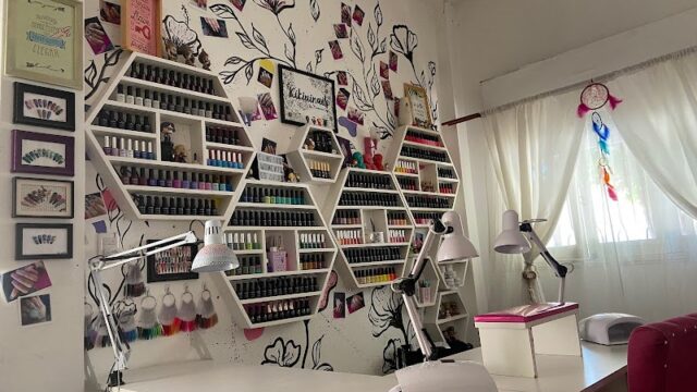 Uñas Kikiuinails en Buenos Aires Provincia de Buenos Aires Argentina