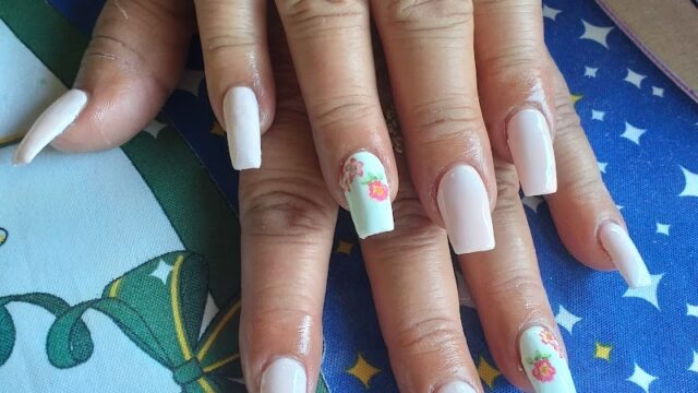 Uñas Servicios de Manicura en Posadas Misiones Argentina
