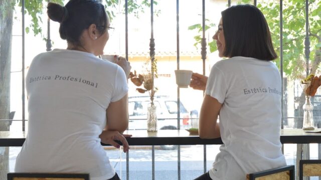 Uñas SYMI Estética Centro en Centro Mendoza Argentina