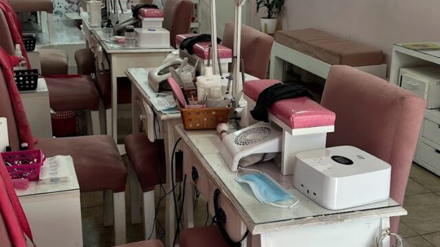 Uñas Nadia Gómez salón de uñas en Hurlingham Provincia de Buenos Aires Argentina