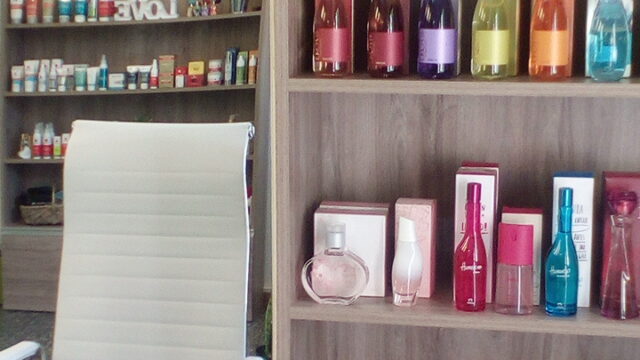 Uñas OM Estética Masculina & Femenina en Neuquén Neuquén Argentina