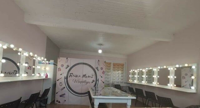Uñas Reina momo en Comodoro Rivadavia Chubut Argentina