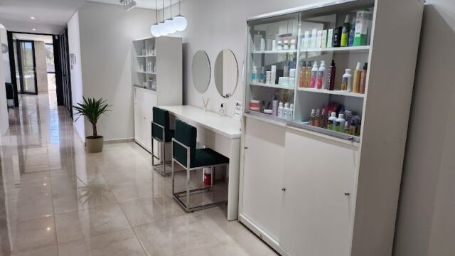 Uñas Andrea Guevea Estética Consciente en Q8300JKF Neuquén Argentina