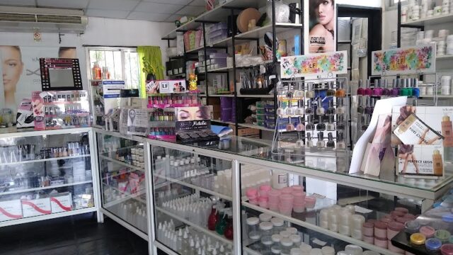 Uñas dayloplas Ituzaingo Academia Cursos Belleza & Salud en Ituzaingó Provincia de Buenos Aires Argentina