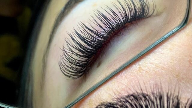 Uñas Ivana Ceballos | Cejas y Pestañas en Tanti Córdoba Argentina