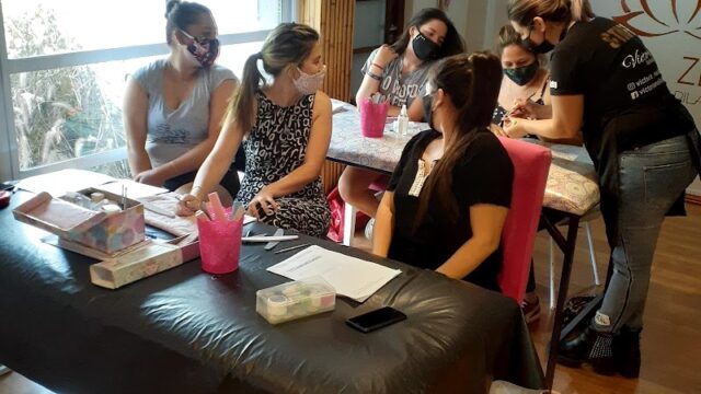 Uñas Victoria NAILS & FOOT en Luis Guillon Provincia de Buenos Aires Argentina