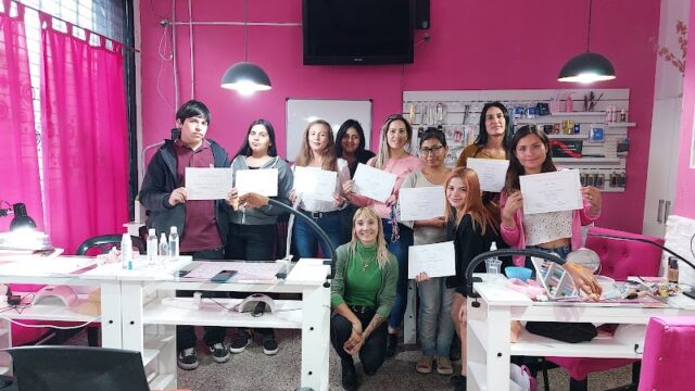 Uñas Academia Romina Berazategui en Buenos Aires Provincia de Buenos Aires Argentina