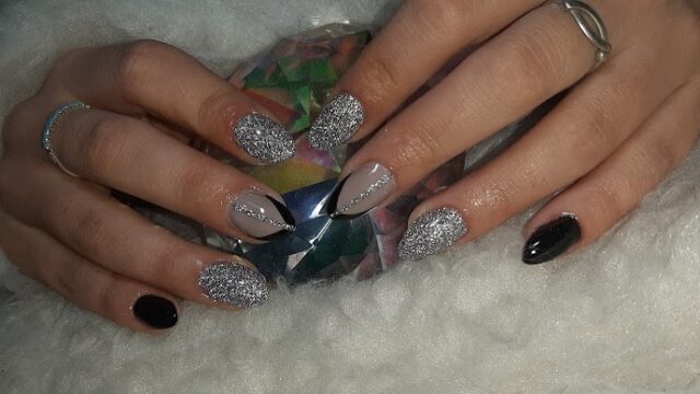 Uñas Uñas Esculpidas Con Esmaltado Semipermanente en Isidro Casanova Provincia de Buenos Aires Argentina