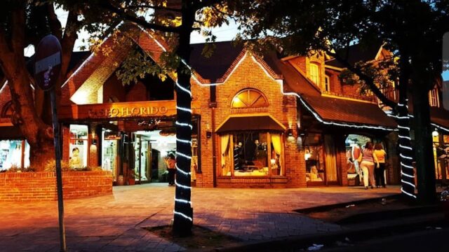 Uñas AMPHARA en Hurlingham Provincia de Buenos Aires Argentina