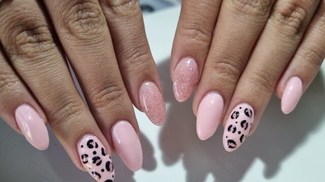 Uñas Exclussiva nails en Ituzaingó Provincia de Buenos Aires Argentina